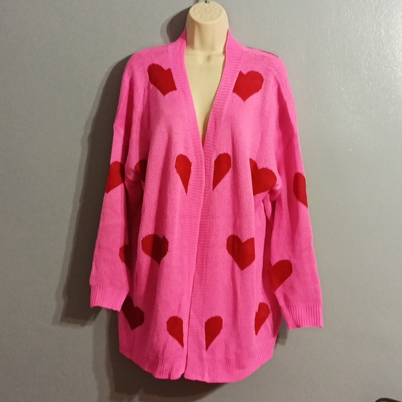 SHEIN Plus heart pattern pink with red ♥️ heart pattern cardigan duster. - Picture 3 of 17